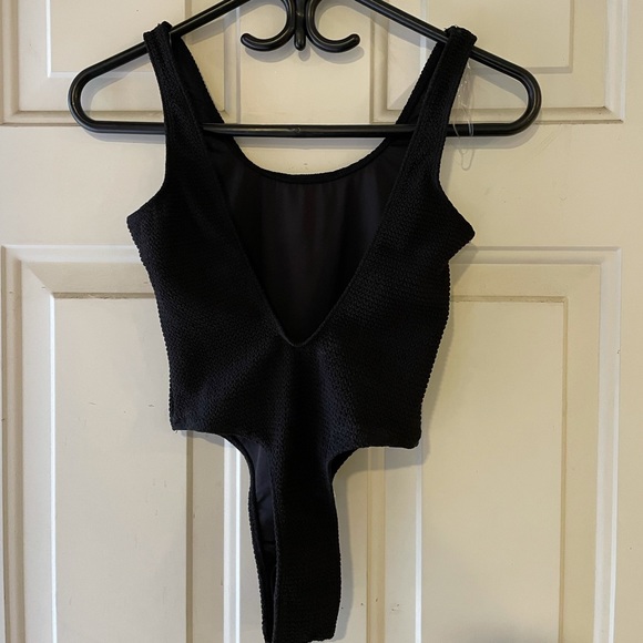 Fasion Nova Thong one piece Swimsuit - Picture 2 of 5